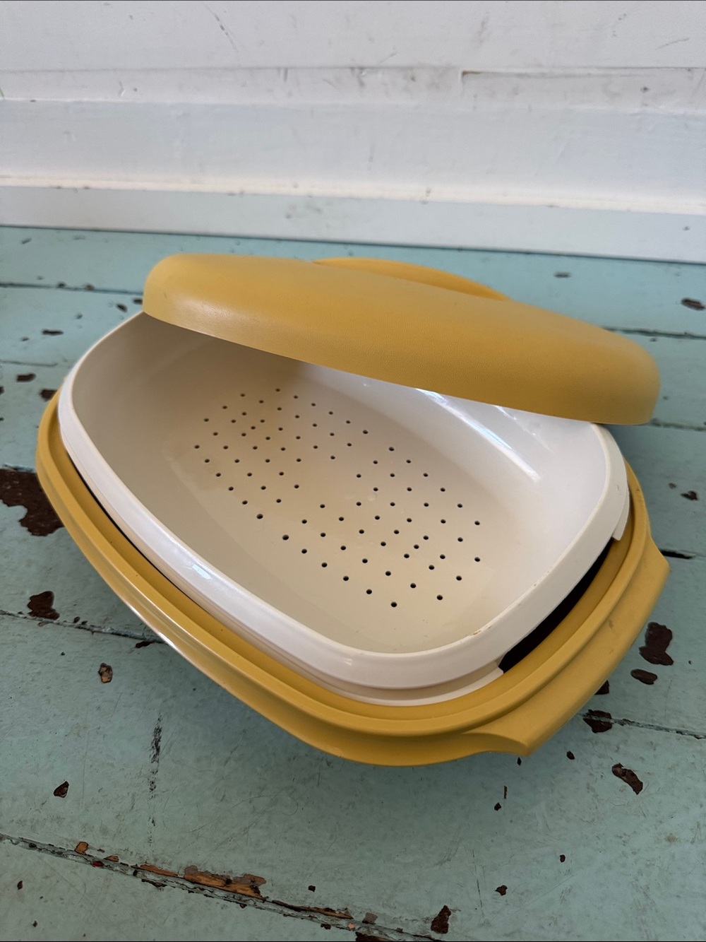 vintage Tupperware microwave vegetable and rice steamer is a three-piece set fea